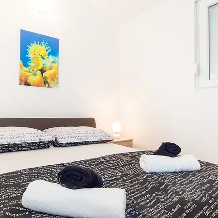 Апартаменты Private House With Garden Near The Bacvice - Ksenia
