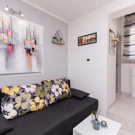 Private House With Garden Near The Bacvice Beach - Ksenia Apartment *