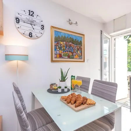 Private House With Garden Near The Bacvice Beach - Ksenia Apartment *